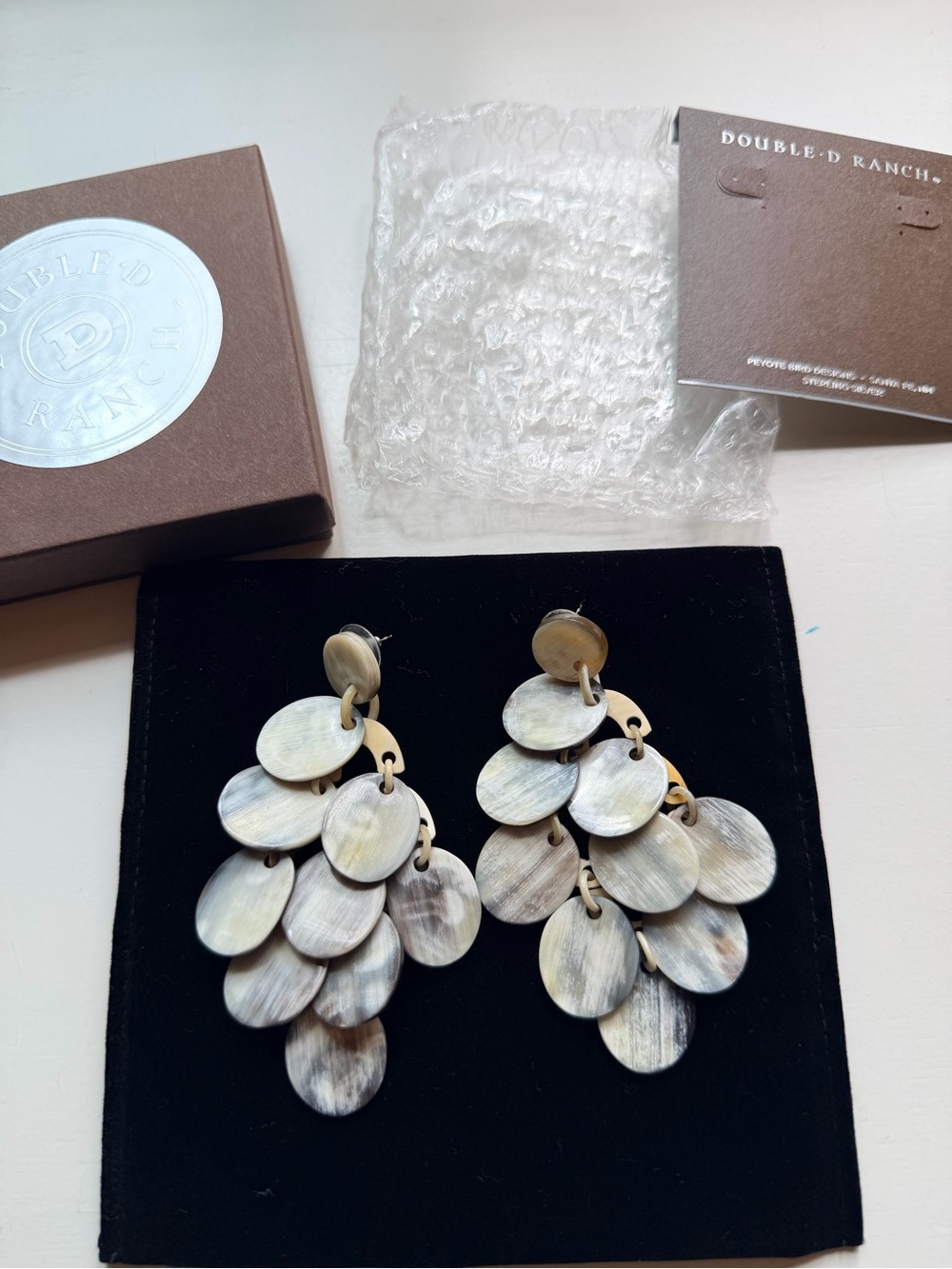 Double D Ranch Bone Chandelier Earrings NIB - Picture 4 of 13